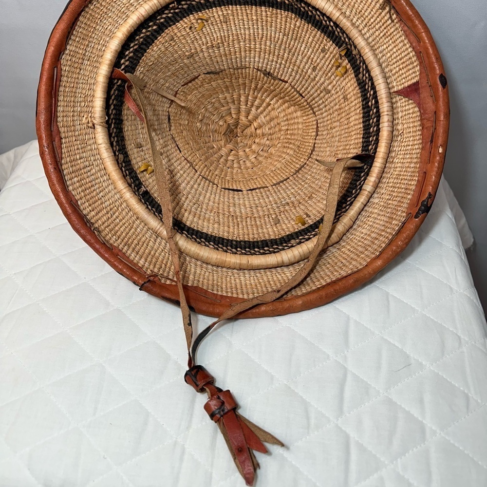 Vintage Handcrafted African Conical Fulani Woven Straw Hat Tribal Leather Trim - Picture 8 of 9